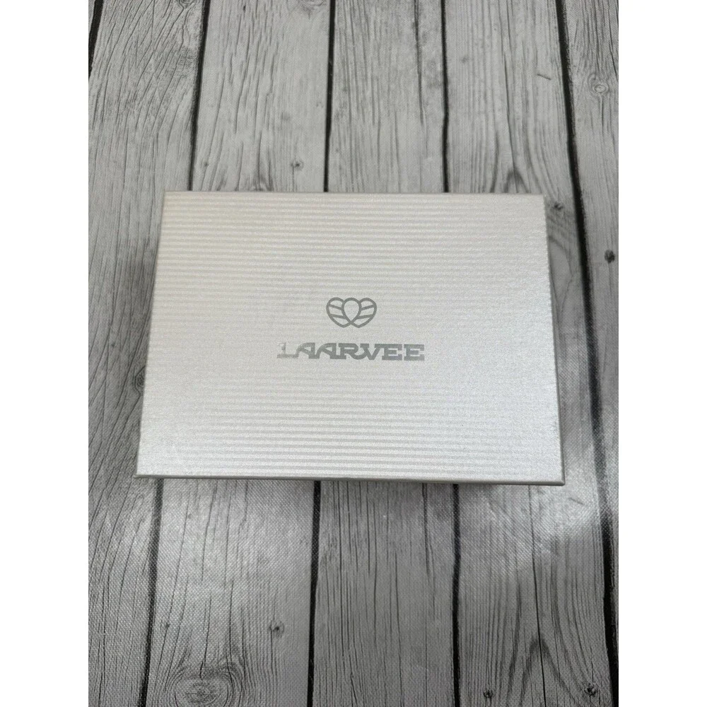 LAARVEE authentic luxury